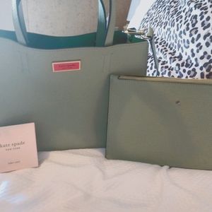 Kate Spade Tote w/ zipper pouch